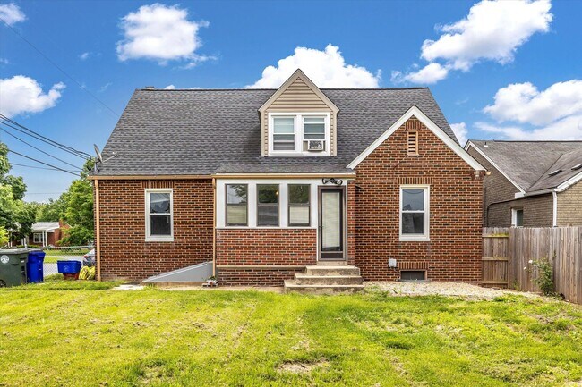Building Photo - 531 Lee Pl