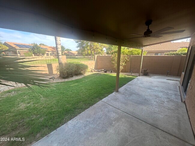 Building Photo - 15845 N 50th St