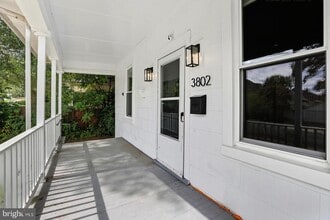 Building Photo - 3802 Parkwood St