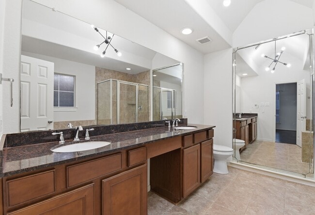 Building Photo - 3209 Clearview Cir