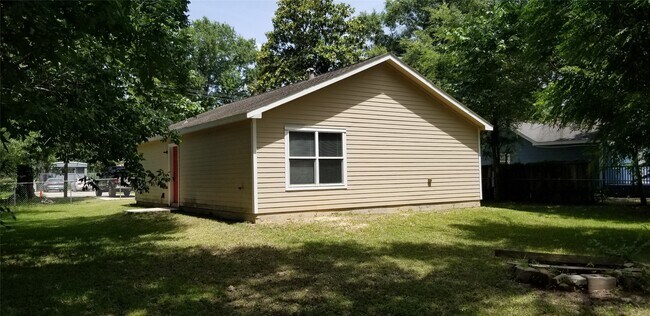 Building Photo - 1110 N 9th St