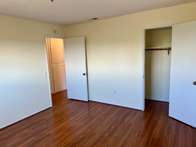 Building Photo - 480 Highland Dr