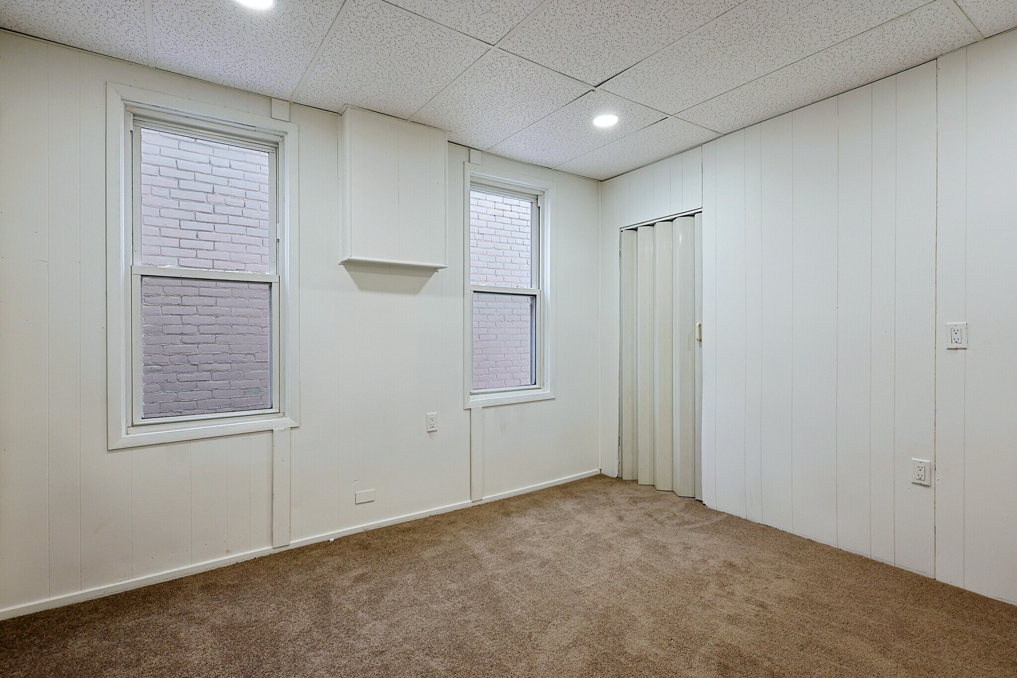 Building Photo - 329 Bedford St