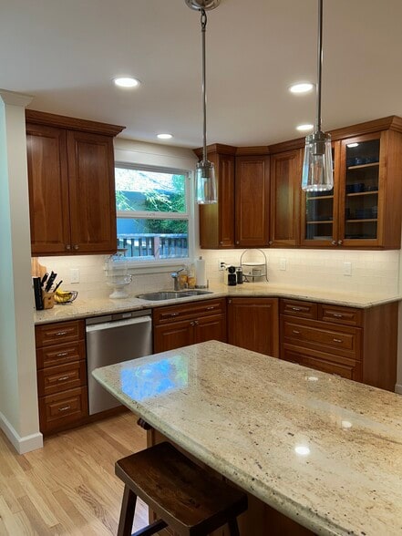 Kitchen - 903 Timothy Ln