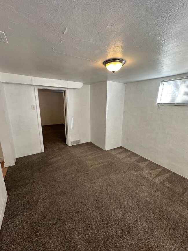 Building Photo - CHK1903