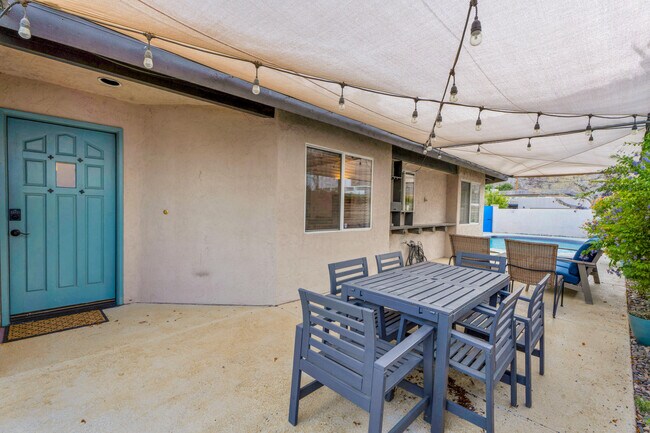 Building Photo - 52420 Avenida Juarez
