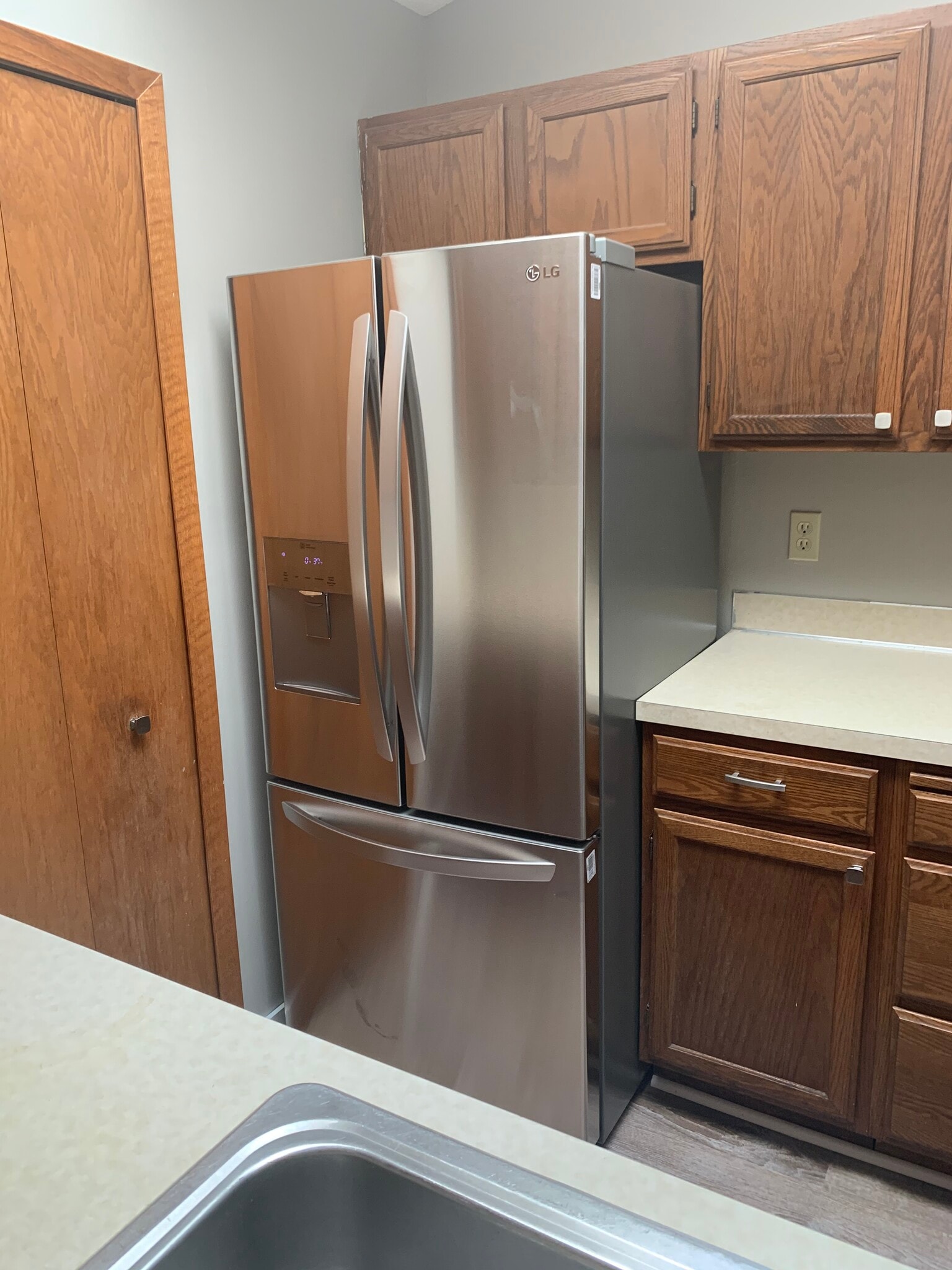 Kitchen - 2044 Bradley St