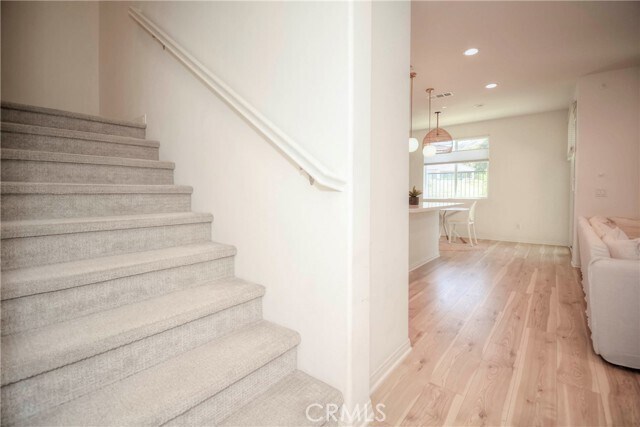 Building Photo - 24218 Hillcrest Dr