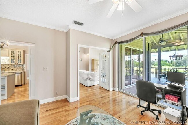 Building Photo - 7644 Elmridge Drive Unit 14U