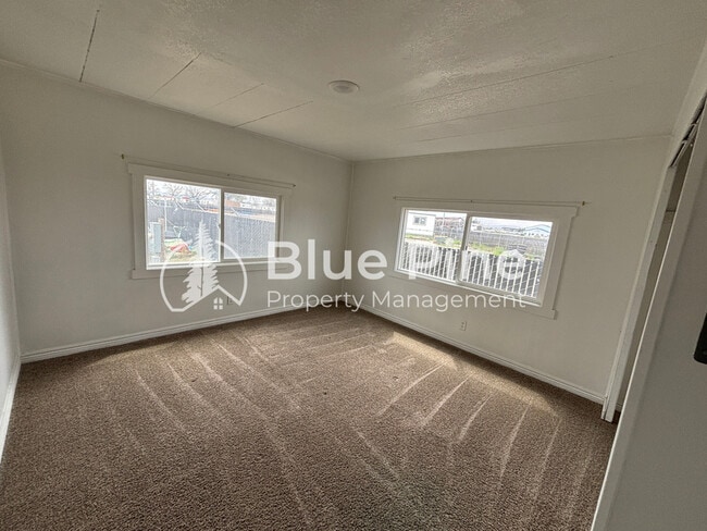 Building Photo - 540 US-26
