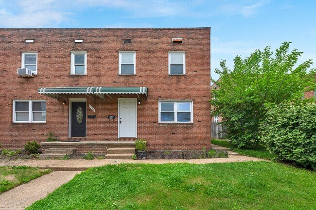 Building Photo - 1722 Yakona Rd