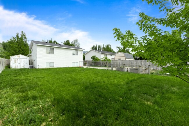 Building Photo - 781 S 300 W