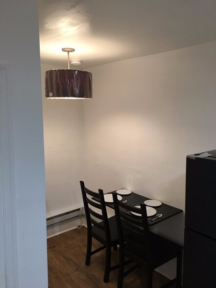 Building Photo - 1535 Sellers St