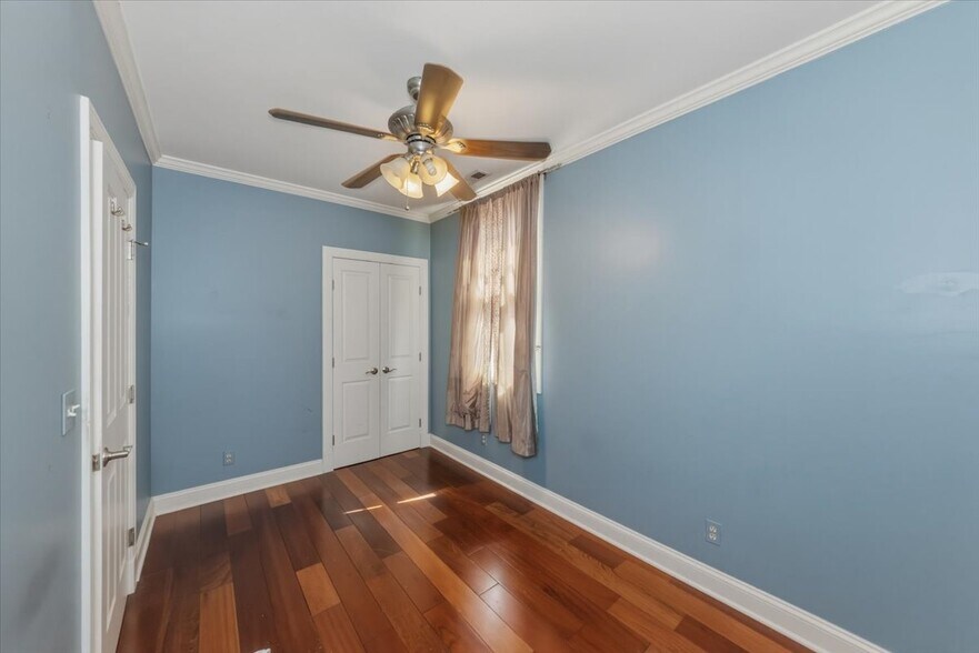 Building Photo - 2720 W Chanay St