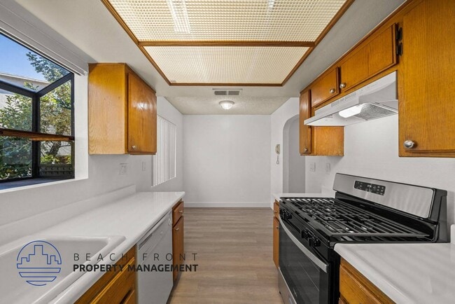 Building Photo - 212 W. Regent St.