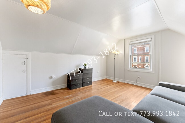 Building Photo - 3658 W George St