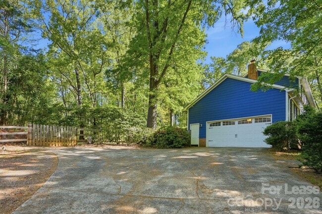 Building Photo - 301 Sardis Rd N