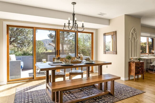 Building Photo - 311 Meadowlark Ln