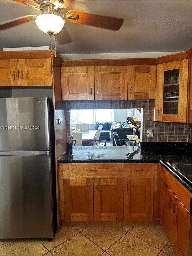 Building Photo - 410 SE 2nd St