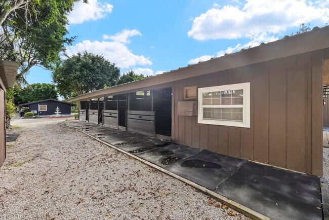 Building Photo - 14996 50th St S