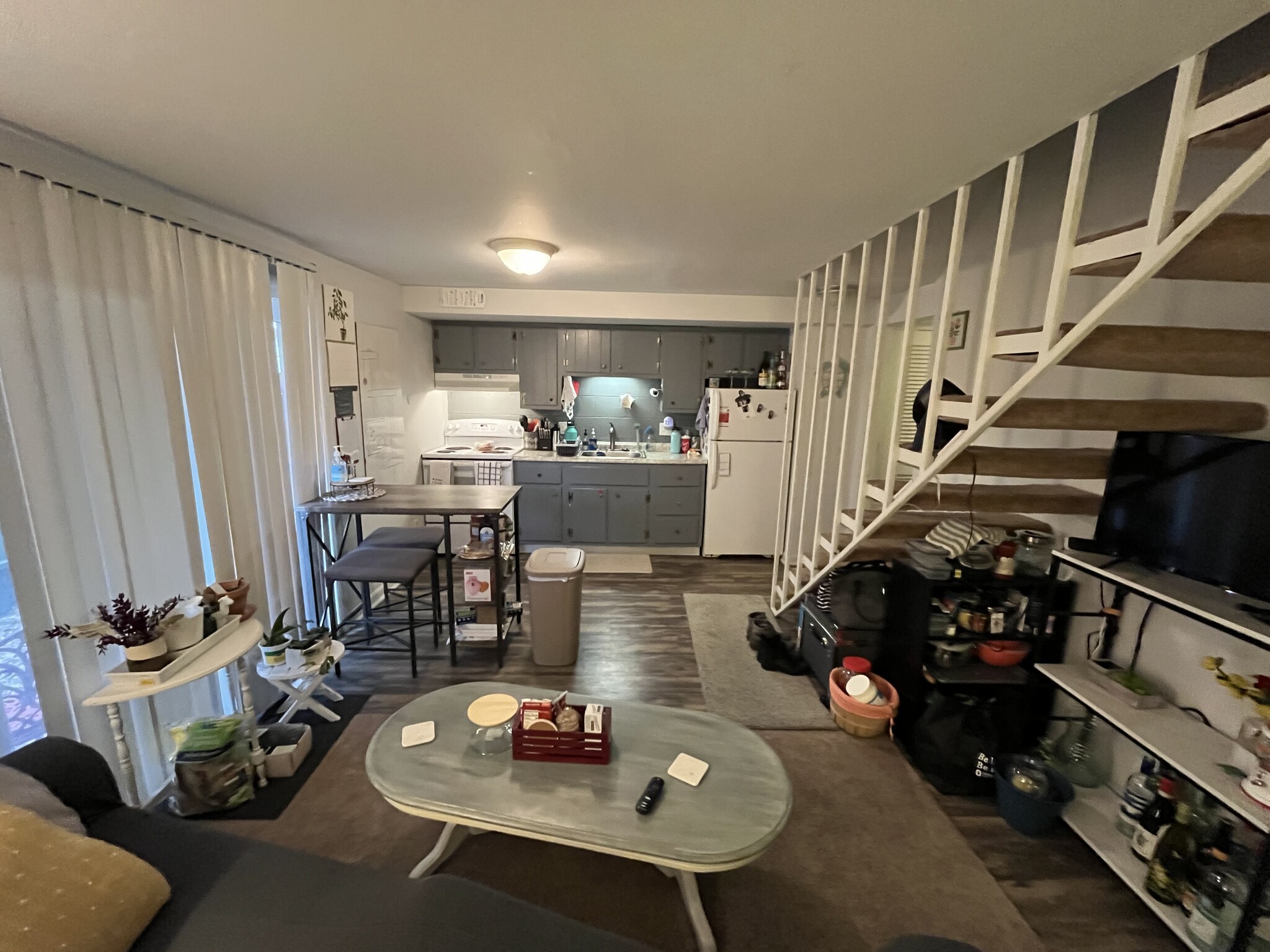 Open kitchen setup - 73 E Frambes Ave