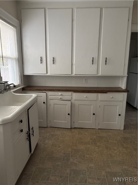 Building Photo - 55 E Hazeltine Ave