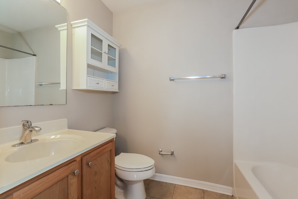 Building Photo - 1037 Brenton Leaf Dr