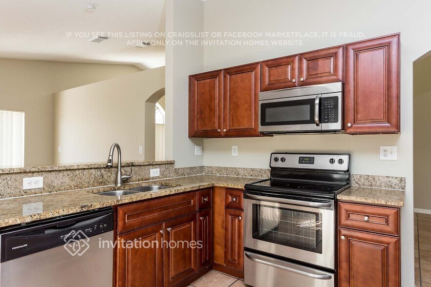 Building Photo - 15927 SW 82nd St