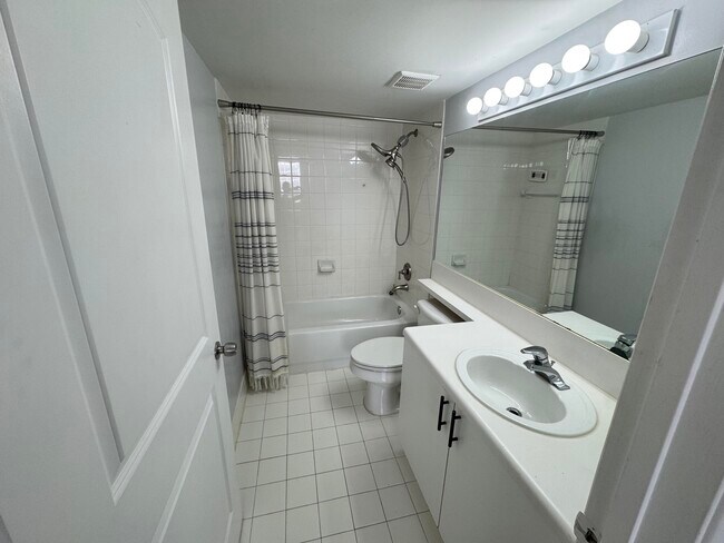 Building Photo - 7896 Sonoma Springs Cir