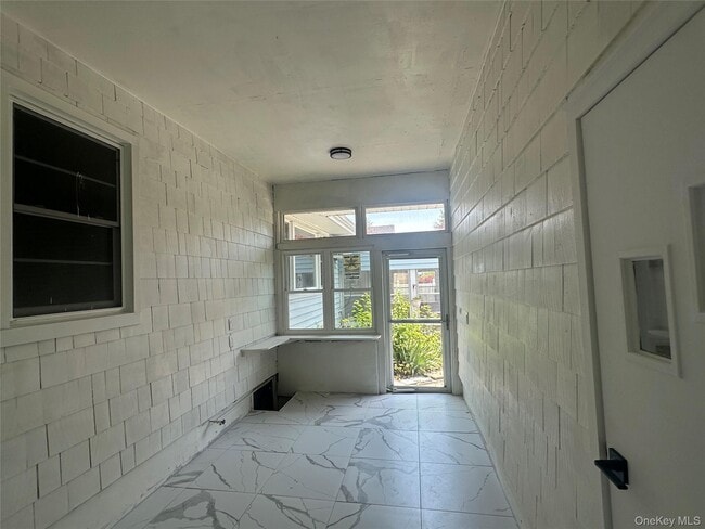 Building Photo - 168 Lenox Ave