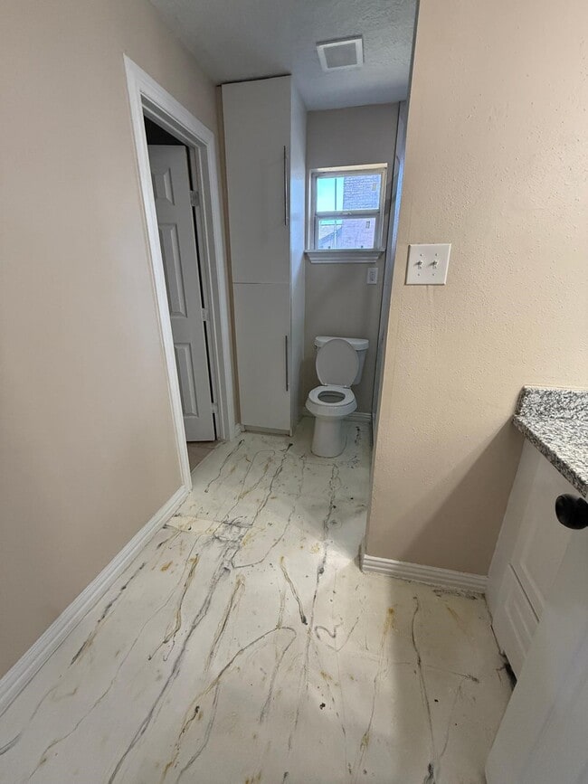 Building Photo - 22610 Smokey Hill Dr