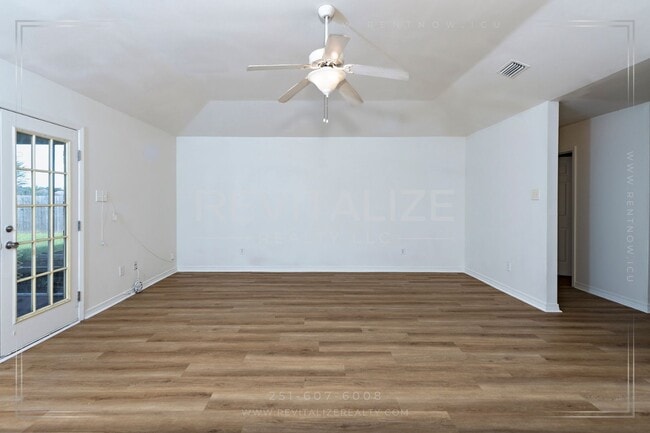 Building Photo - Spacious 3-Bedroom Home with Open Floor Pl...