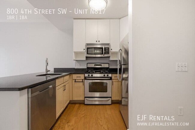 Building Photo - 800 4th St SW