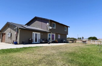 Building Photo - 50950 Pine Canyon Rd