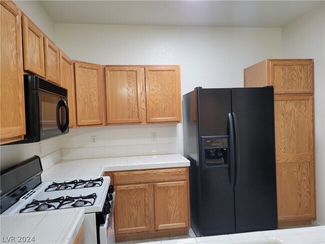 Building Photo - 2053 Jade Creek St