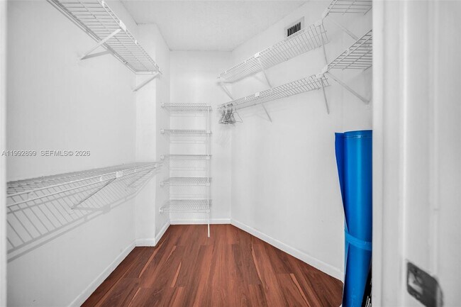 Building Photo - 8290 Lake Dr