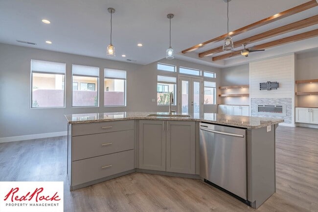 Building Photo - 4 Bedroom Home In The Dunes At Sand Hollow...