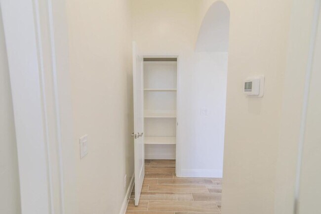 Building Photo - 3086 W 550 N