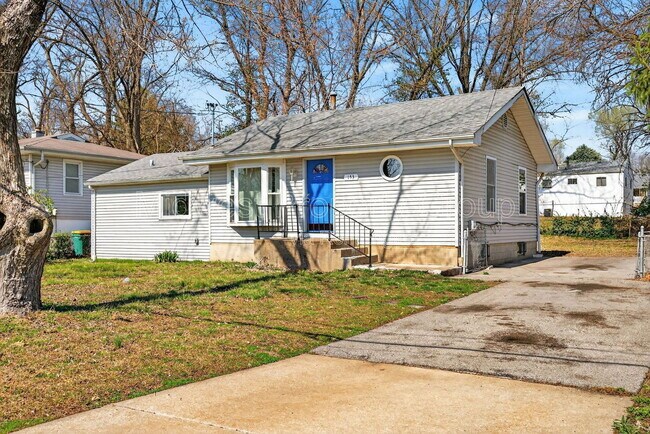 Building Photo - 153 Bascom Dr