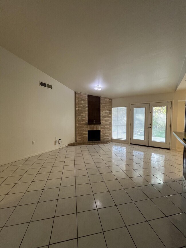 Building Photo - 9123 Alpine Trail St