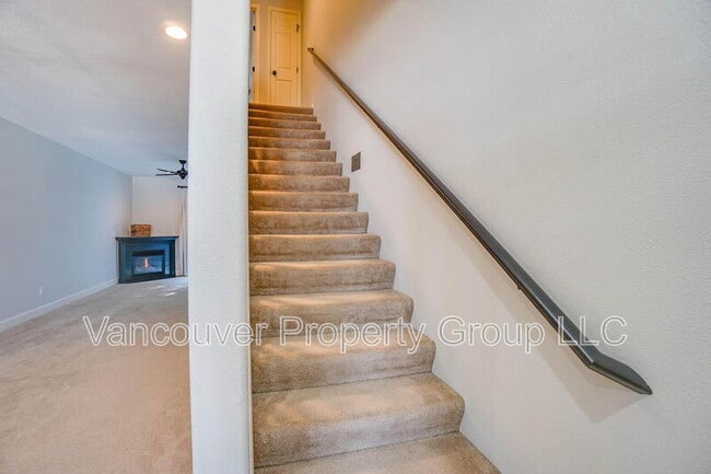 Building Photo - 8717 NE 17th St