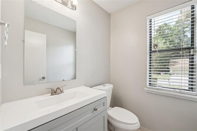 Building Photo - 5320 Kelleys Creek Dr