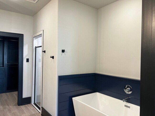 Building Photo - Signature Homes by Clearview presents this...