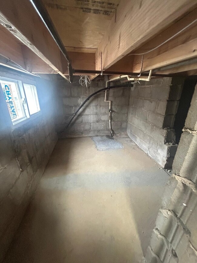 Building Photo - 2735 Bookert Dr