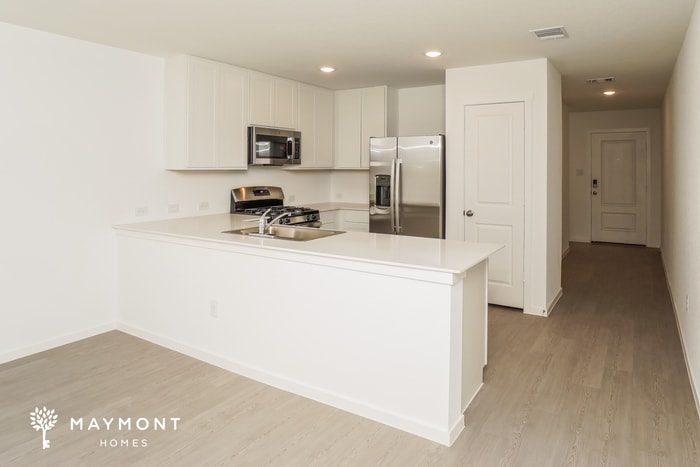 Building Photo - 2424 Shady Grv