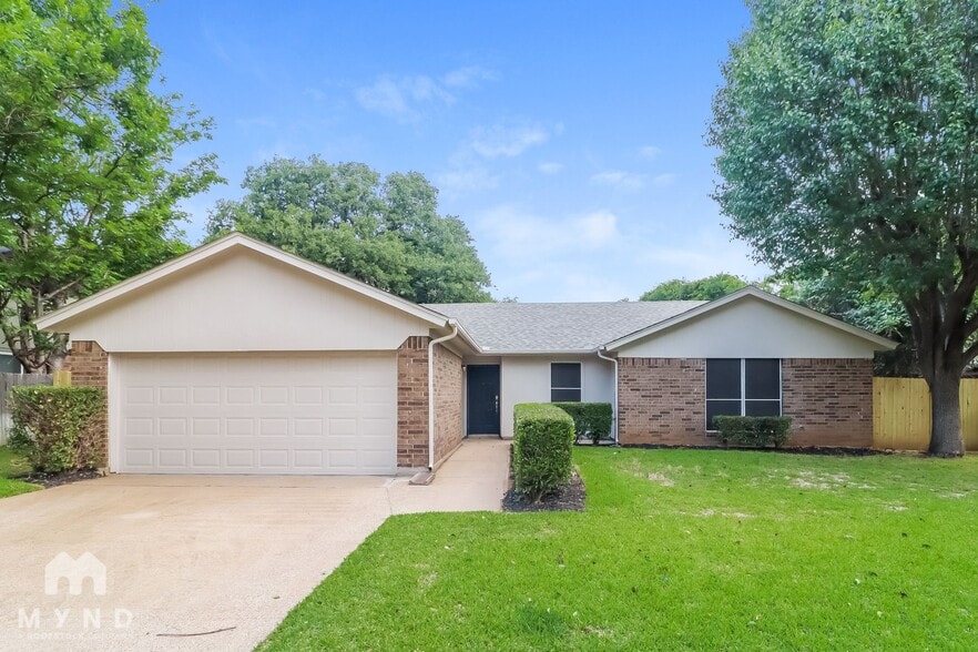 Primary Photo - 4303 Gentle Springs Dr