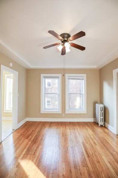 Primary Photo - 5021 N Damen Ave