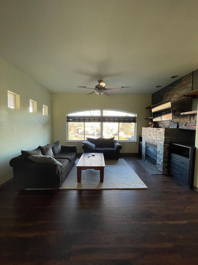 Building Photo - 3BR/2BA Condo near Olde Town Arvada!!