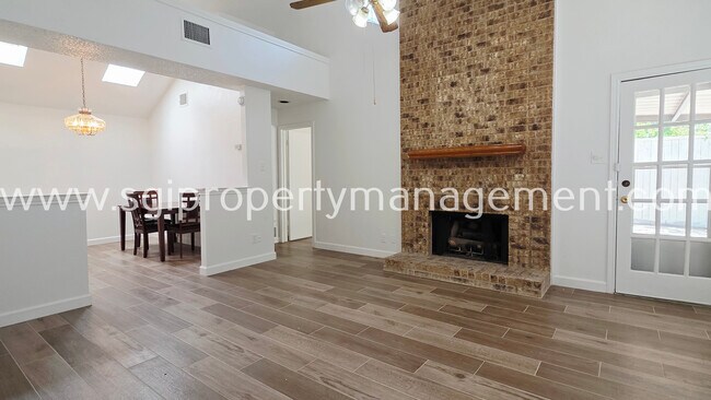 Building Photo - 2408 Centaurus Dr