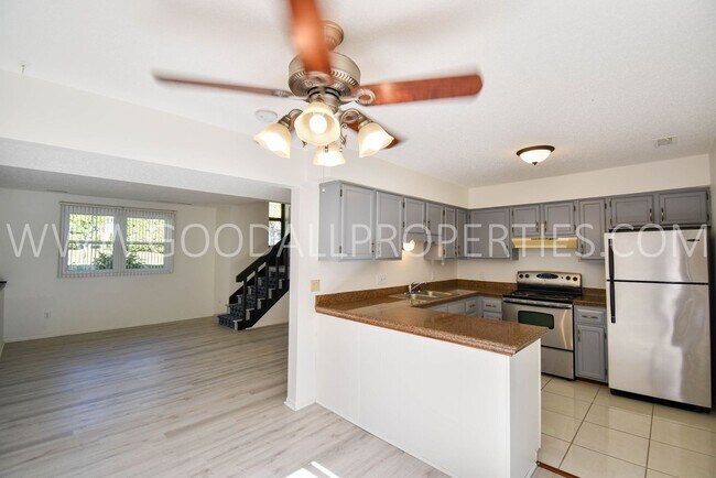 Building Photo - Completely Remodeled  2 Bedroom 1 bath Dup...